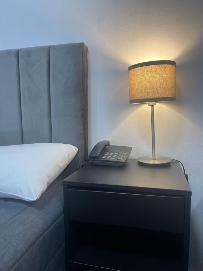 City West Motel Adelaide Bagian luar foto