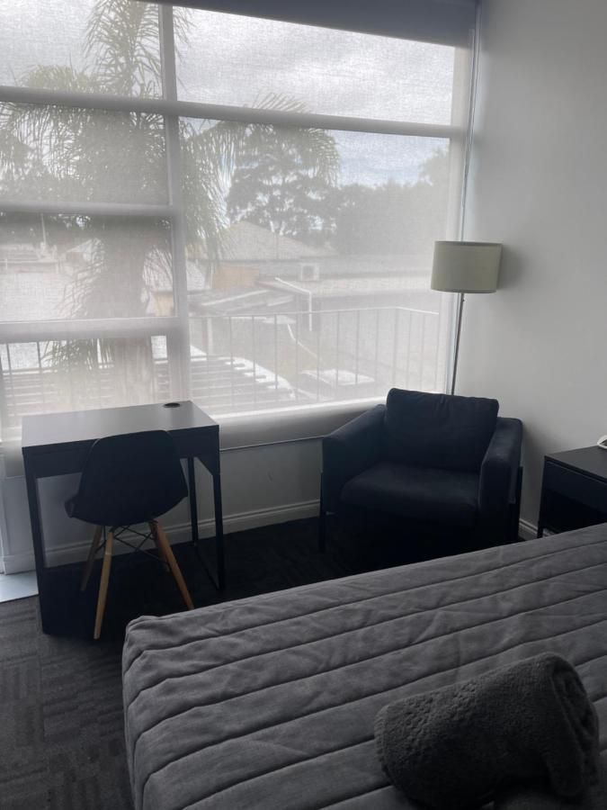 City West Motel Adelaide Bagian luar foto