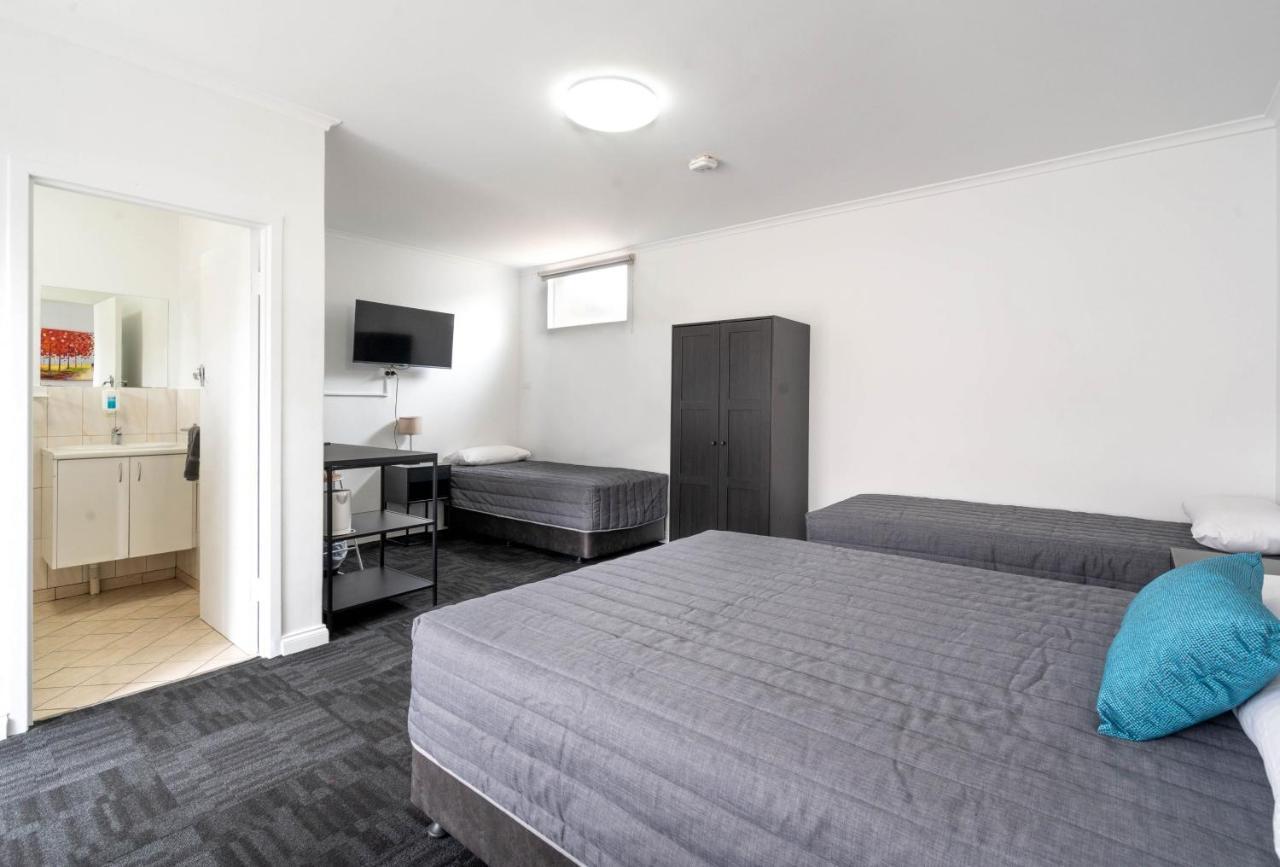City West Motel Adelaide Bagian luar foto